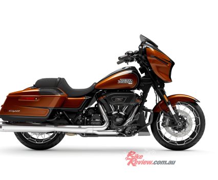 Street Glide Whiskey Neat/Raven Metallic.