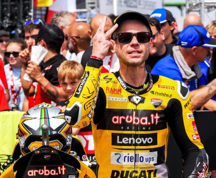 Bautista’s victory gave him his 46th win in WorldSBK and is now on a streak of 10 consecutive wins in WorldSBK, while he also has 14 wins in 15 races this season with his fourth hat-trick of the season.