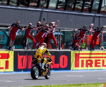 As the race settled down, Bautista and Rinaldi were both able to gap Razgatlioglu in first and second place respectively to claim a home victory for Ducati on a special liveried Panigale V4 R.