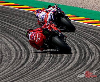 Lap 3, Turn 12 – a change of the lead. Martin pounced on Pecco and with it, the Sprint victor set the fastest lap of the race.