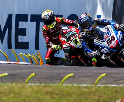 The opening laps were a sensational fight in front of the passionate Italian fans as two Italian riders led their first laps of the season.