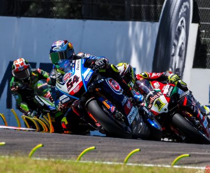 There was little to separate the pair throughout the first two-thirds but an error from the Turk allowed Bautista to pass him on the run down to Rivazza 1.