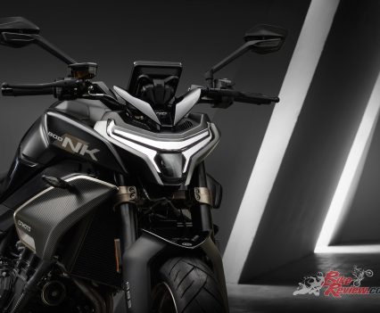 2023 CFMOTO 800NK Advanced.