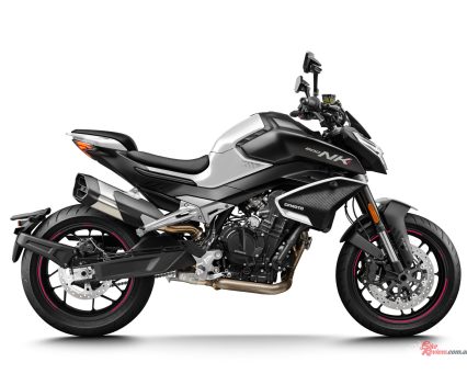 2023 CFMOTO 800NK Sport.