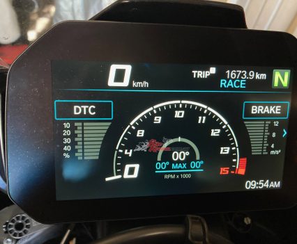 Race mode dash display.