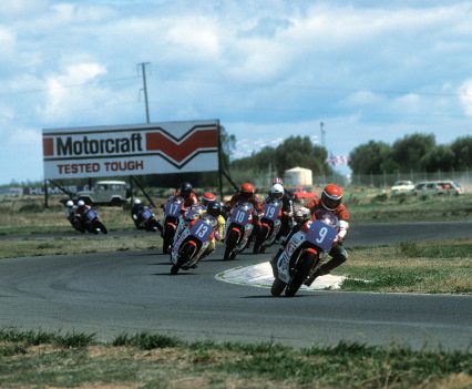 Magee leading the RD250LC race series. This was the start of a promising career, especially after meeting Bob Brown.