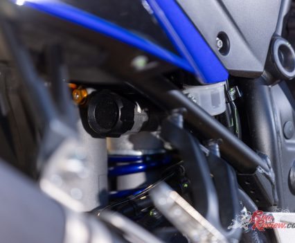 Fully adjustable KYB rising-rate shock, 220mm travel.