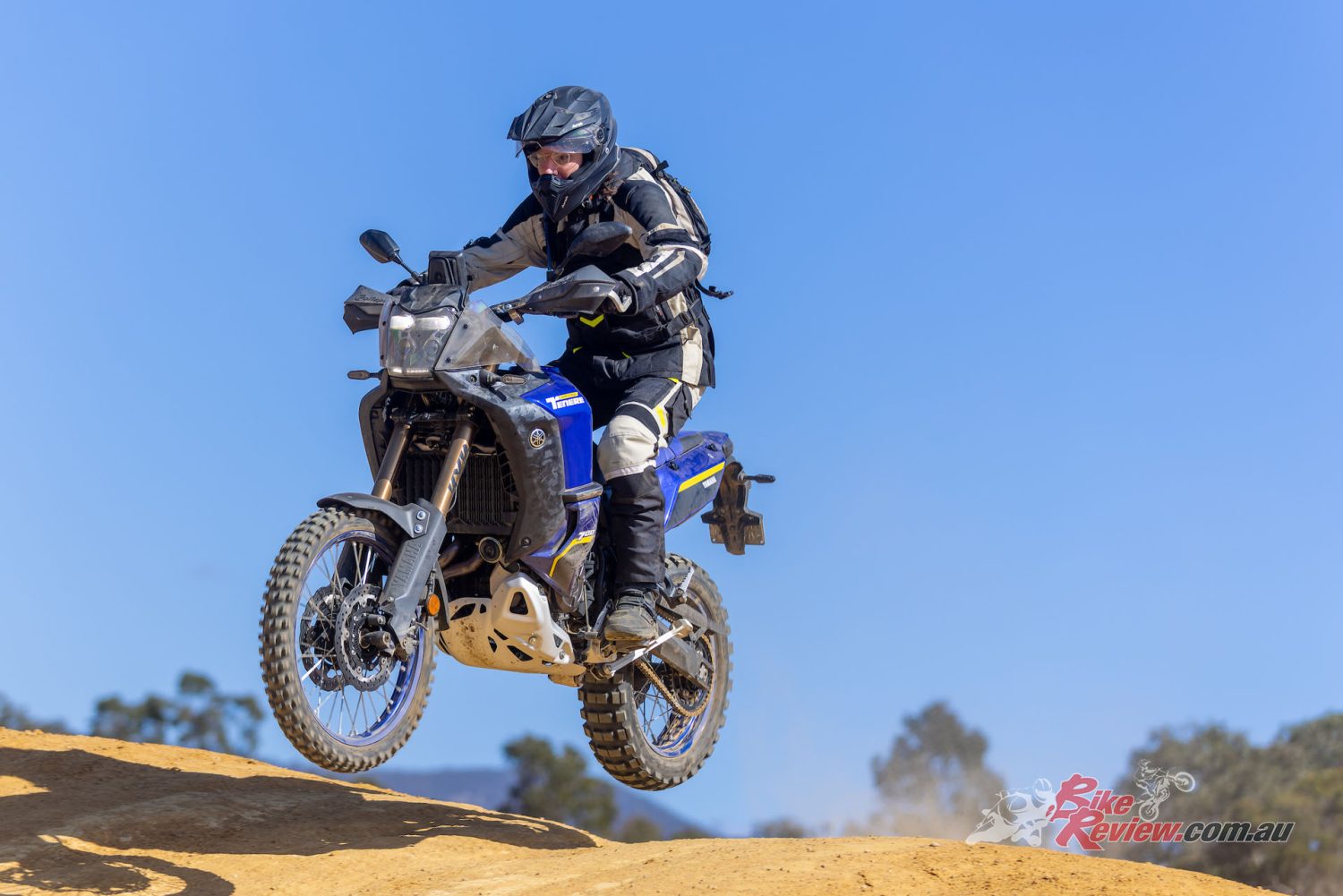 "That increased travel has done wonders for overall comfort and rebound, even after launching the World Raid off jump after jump, it just handled it with ease, no bottoming out at the front."