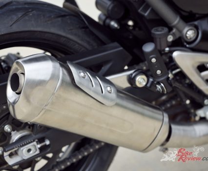 Classic style exhaust.