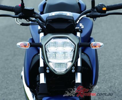 Stylish headlight and indicators, 41mm forks.