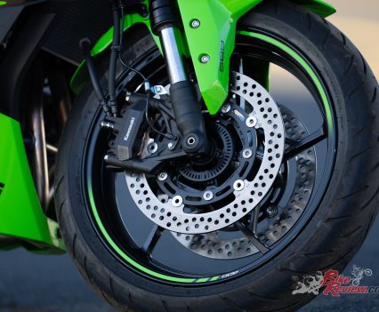 2x290mm discs with four-piston calipers.