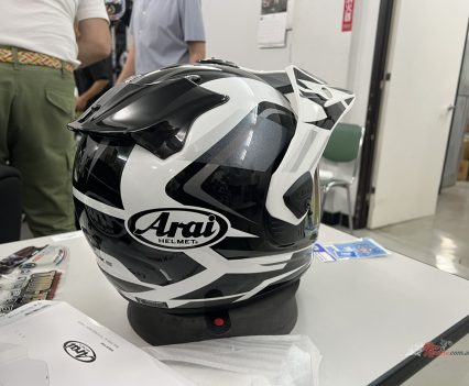 Arai Tour-X5.
