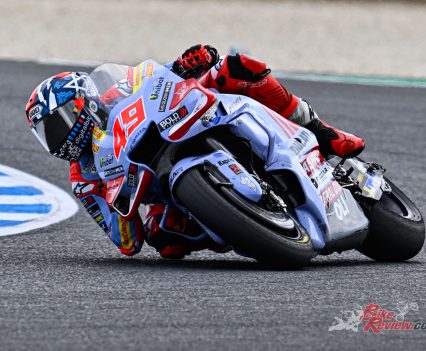 The chase was on and the gap to Martin started to come down, but the number 49 wasn’t making the charge alone.