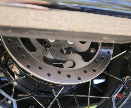 300mm rotor, two-piston floating caliper.