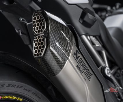 Akrapovic silencer.