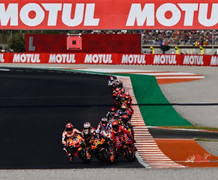 Bagnaia got a dream launch from P2 to grab the holeshot into Turn 1 as Martin also got away well. Maverick Viñales immediately bit back at Turn 2 with a late lunge on Pecco though as Binder nearly slipped up the inside of Martin.