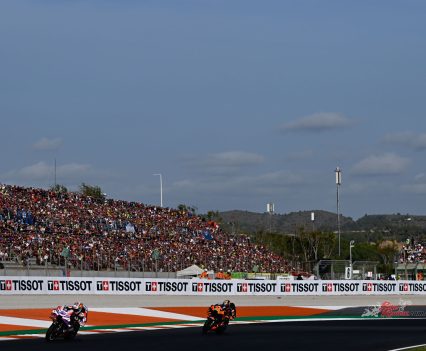 Martin led Binder by 0.3s, with Bagnaia still holding Di Giannantonio behind him. Halfway around the lap, Binder still wasn’t close enough.