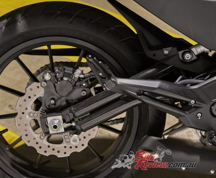 Single rear petal disc, alloy wheel, 160/60 – 17in Maxxis.