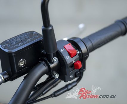 Basic conventional master-cylinder.