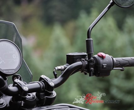 Alloy bars that are adjustable.