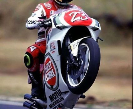 Gobert on the Lucky Strike Suzuki.