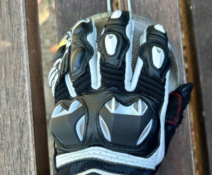 The mighty tea strainer! The knuckle vents reminded Kaori of this invaluable kitchen tool!