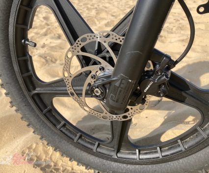 Hydraulic disc from brakes.