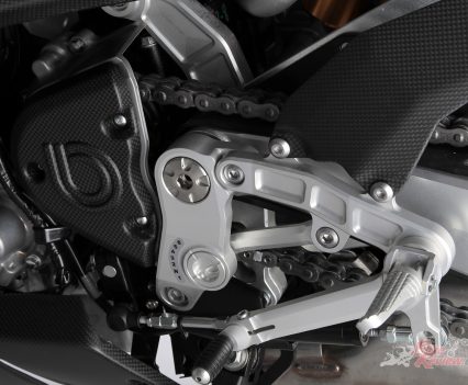 Two-way Kawasaki quick-shifter.