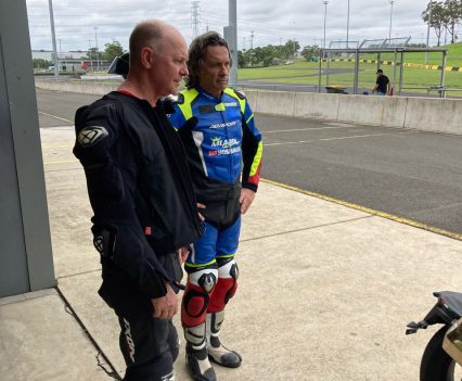 Mat Mladin and Tony Wilding compare notes on the KB4.