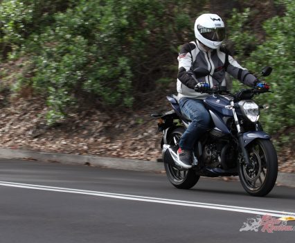 Bikereview_2024_Suzuki_GIXXER_250_013