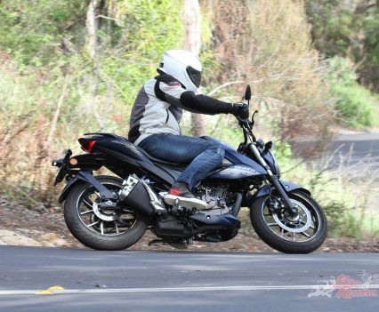 Bikereview_2024_Suzuki_GIXXER_250_036